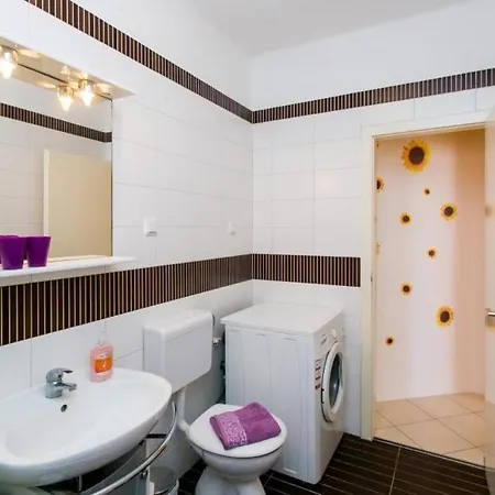 Yellow - Double With Balcony Appartement